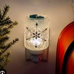 Frosted gems scentsy warmer